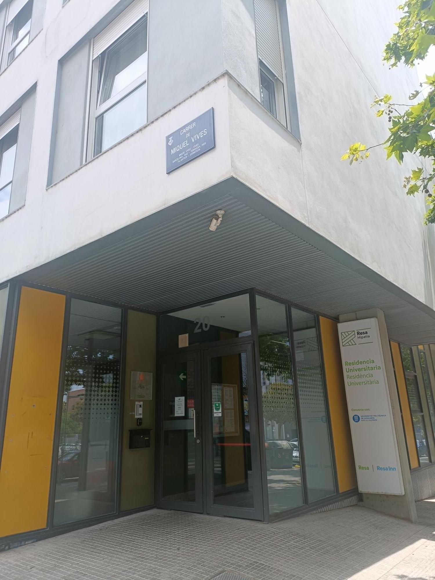 Alojamientos Universitarios Resa Hipatia Terrassa Eksteriør bilde